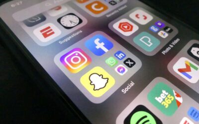 What Does the Circle Arrow Mean on Snapchat Story? What It Indicates